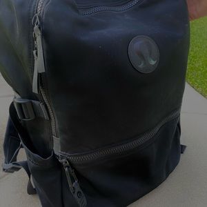 Black Lululemon backpack